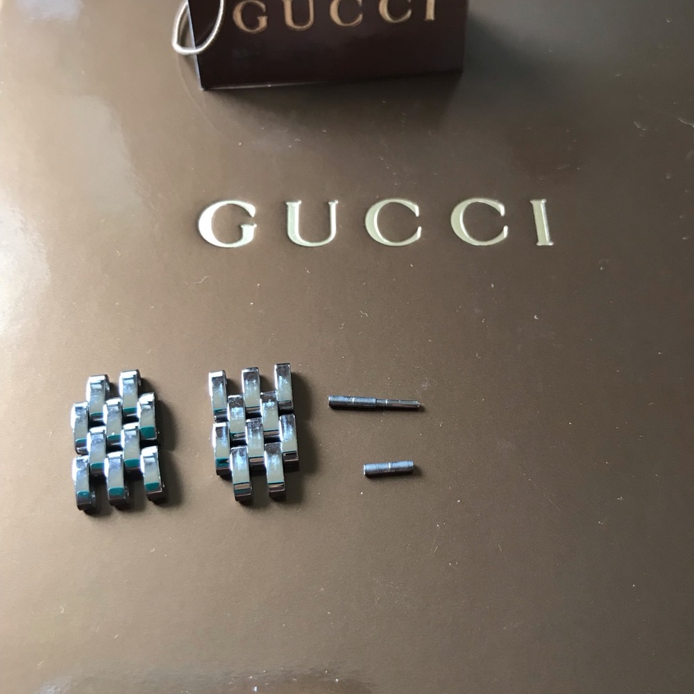 Gucci G-Frame Ladies Watch YA128501 - Picture 6 of 8